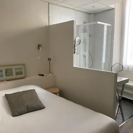 Grand De La Poste Hotel 2*