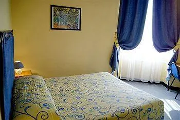 Grand De La Poste Hotel 2*